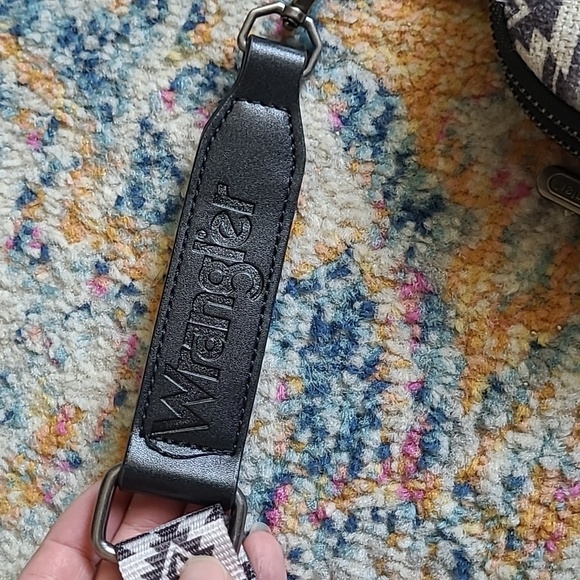 Wrangler Canvas Sling Crossbody Bag - Black and White - Picture 3 of 8